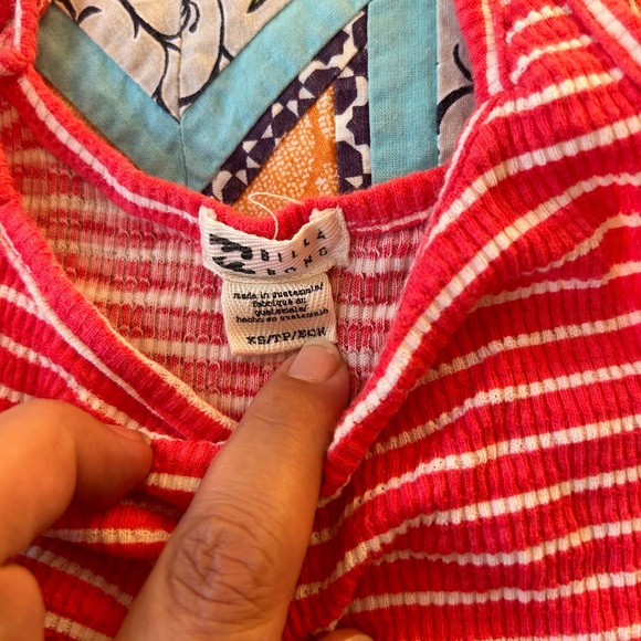 Extra small, red and white striped billabong tank top - Picture 2 of 3